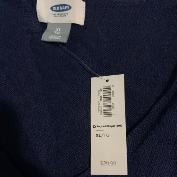 Old navy sweater - Picture 2 of 2